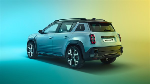 unique silhouette - Renault 4 E-Tech electric