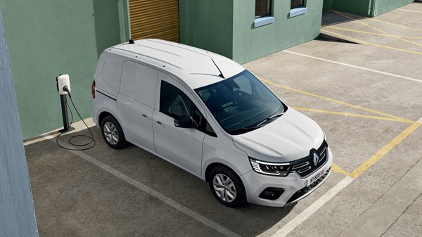 E-Tech 100% electric- charging - Renault