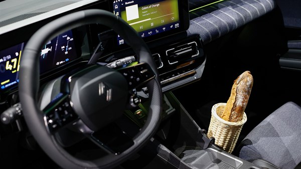 baguette bread holder - Renault 5 E-Tech electric